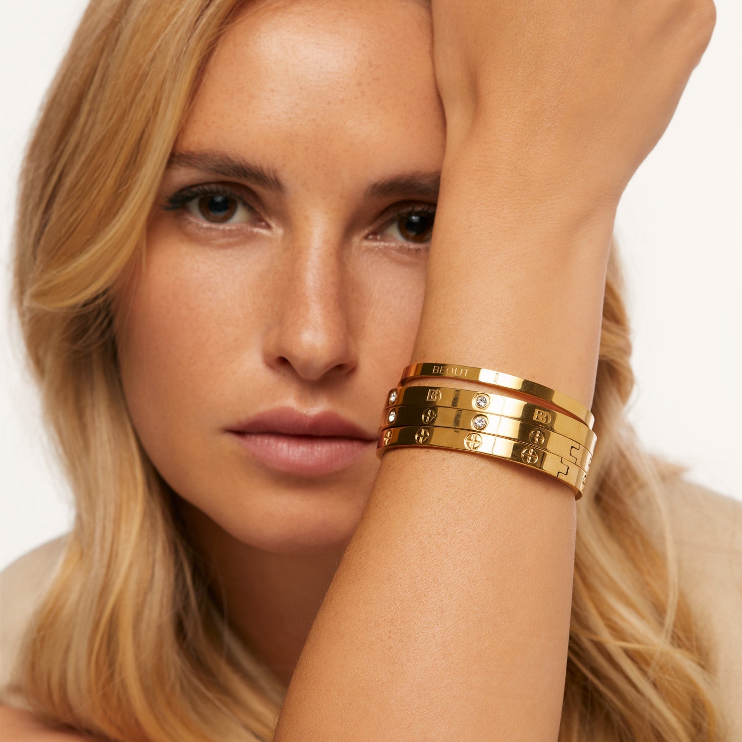 Bracelete Beout Banhado em Ouro 18k