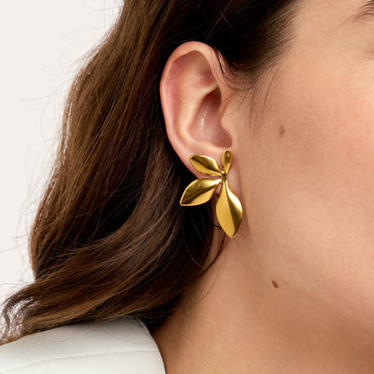 Brincos Flor do Sol Banhados em Ouro 18k