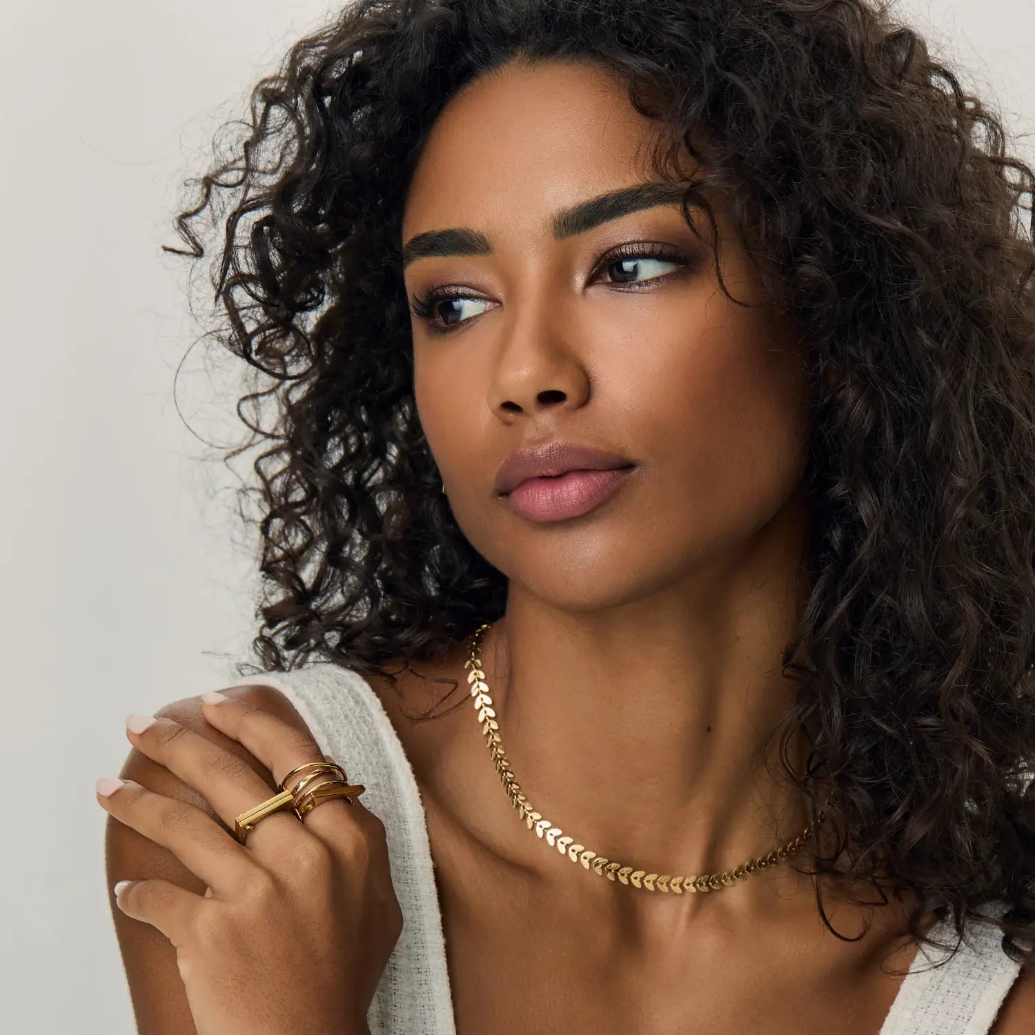 Choker Pinhais Banhado em Ouro 18k