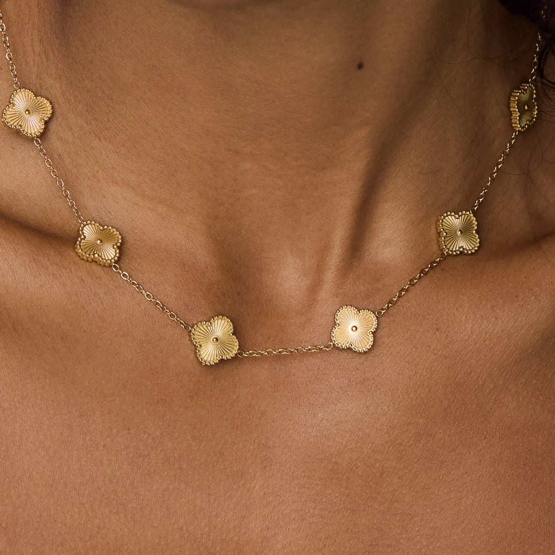 Colar de Trevo Dourado Banhado em Ouro 18k