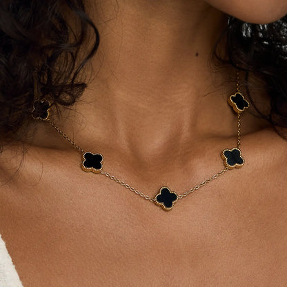 Colar de Trevo Preto Banhado em Ouro 18k