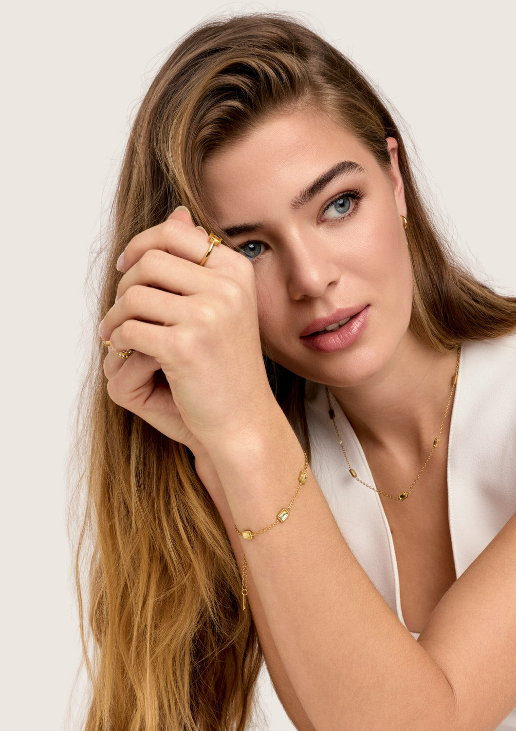 Pulseira Pontos Dourados Banhada em Ouro 18k