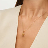 Pingente Queen Banhado em Ouro 18k